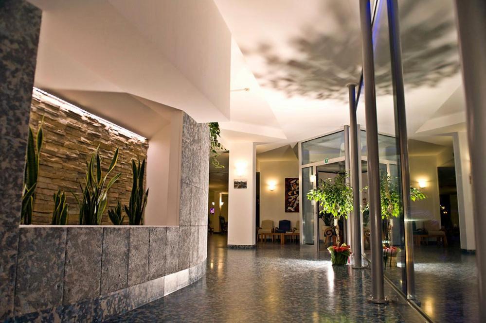 Hotel Leuco' Martinsicuro Esterno foto