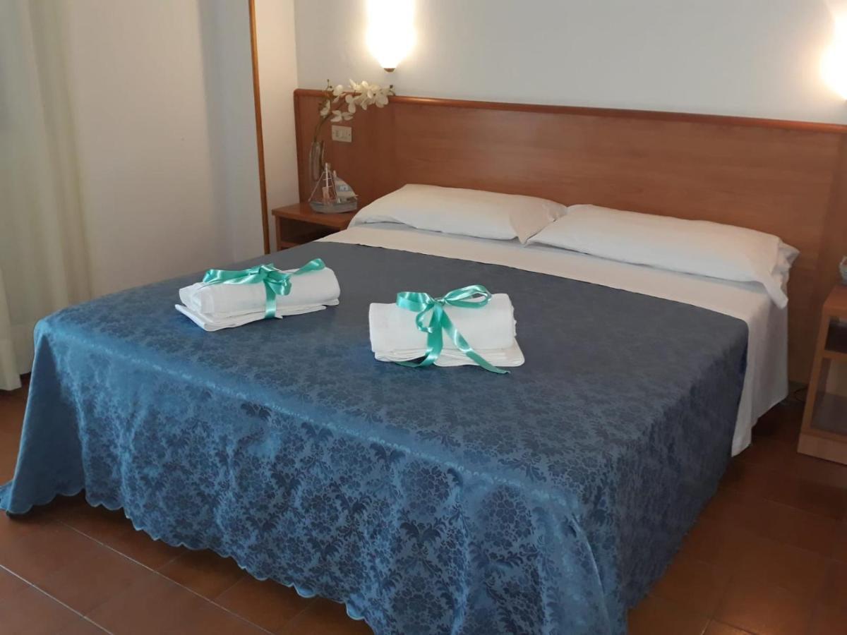 Hotel Leuco' Martinsicuro Esterno foto
