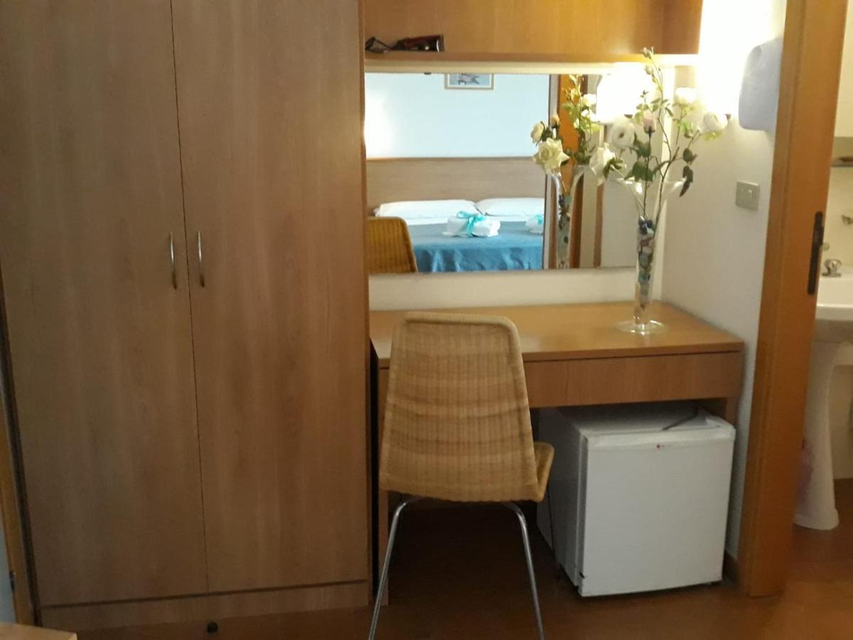 Hotel Leuco' Martinsicuro Esterno foto