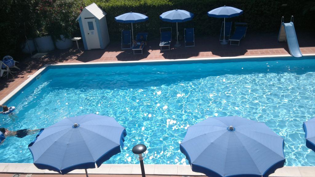 Hotel Leuco' Martinsicuro Esterno foto