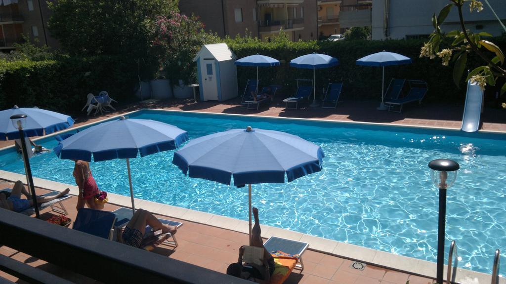 Hotel Leuco' Martinsicuro Esterno foto