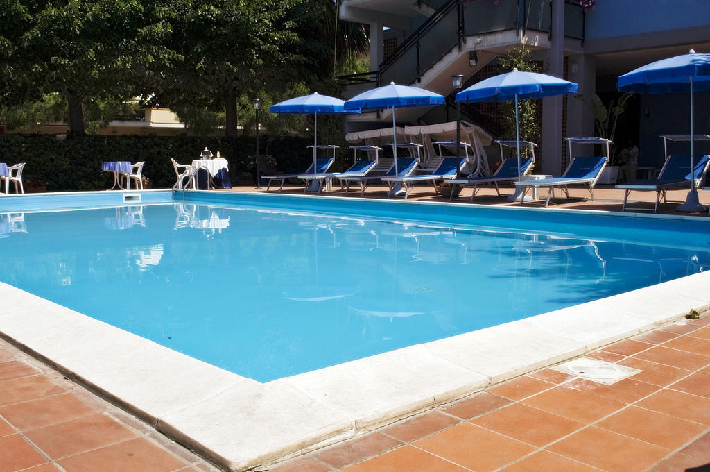 Hotel Leuco' Martinsicuro Esterno foto