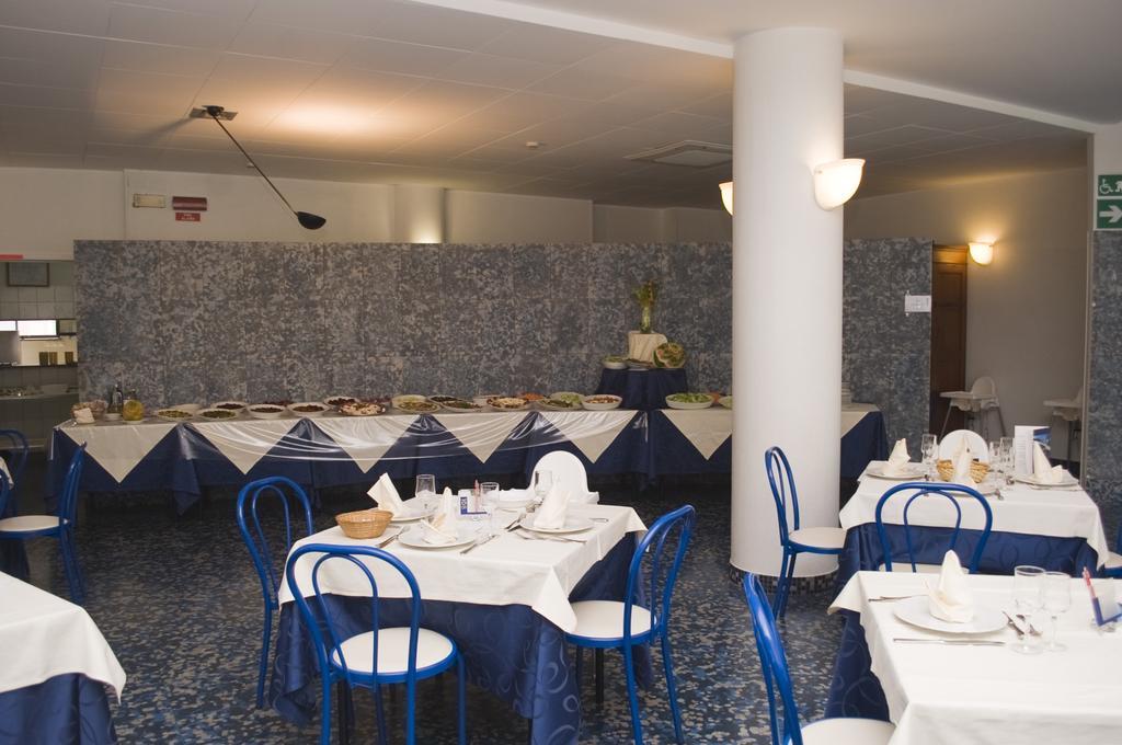 Hotel Leuco' Martinsicuro Esterno foto