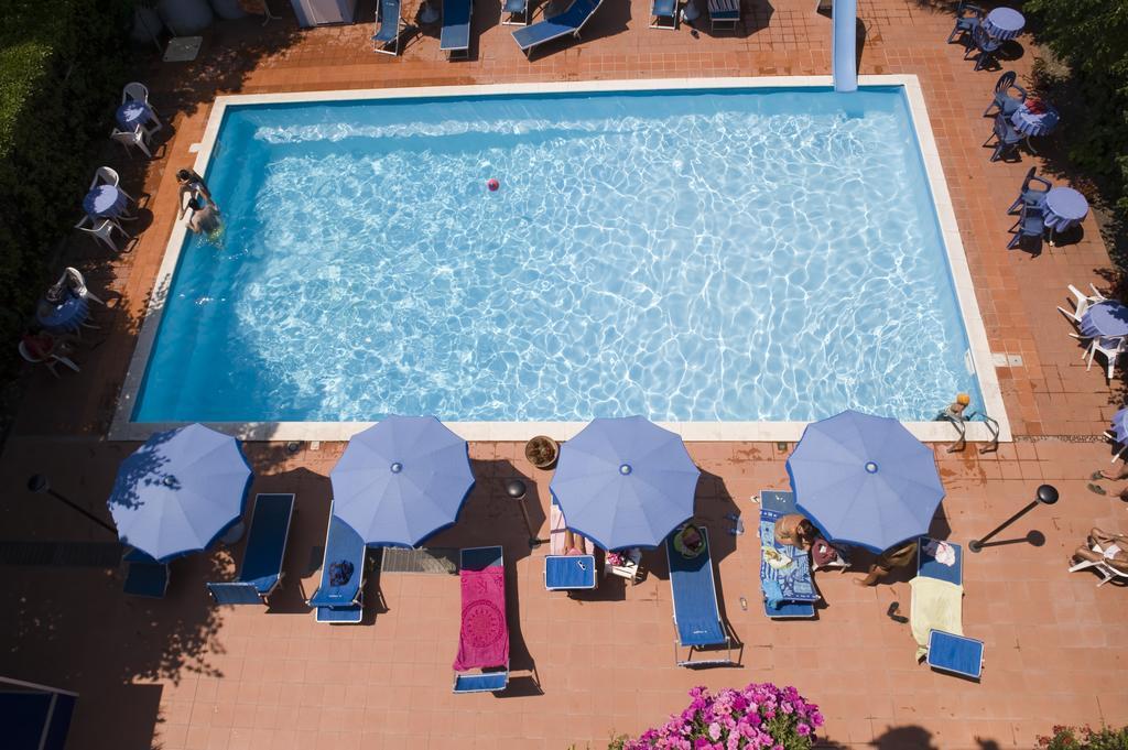Hotel Leuco' Martinsicuro Esterno foto