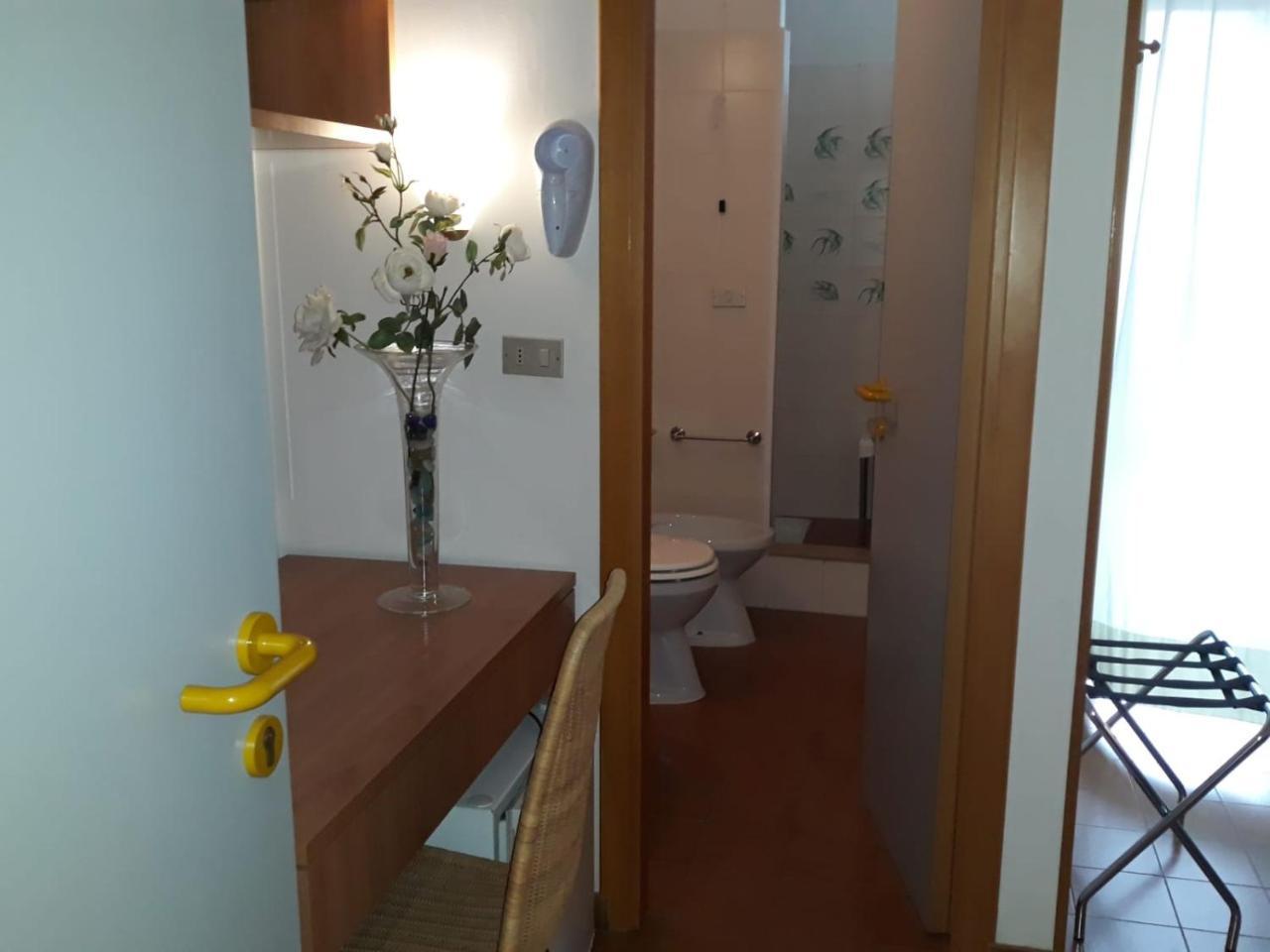 Hotel Leuco' Martinsicuro Esterno foto