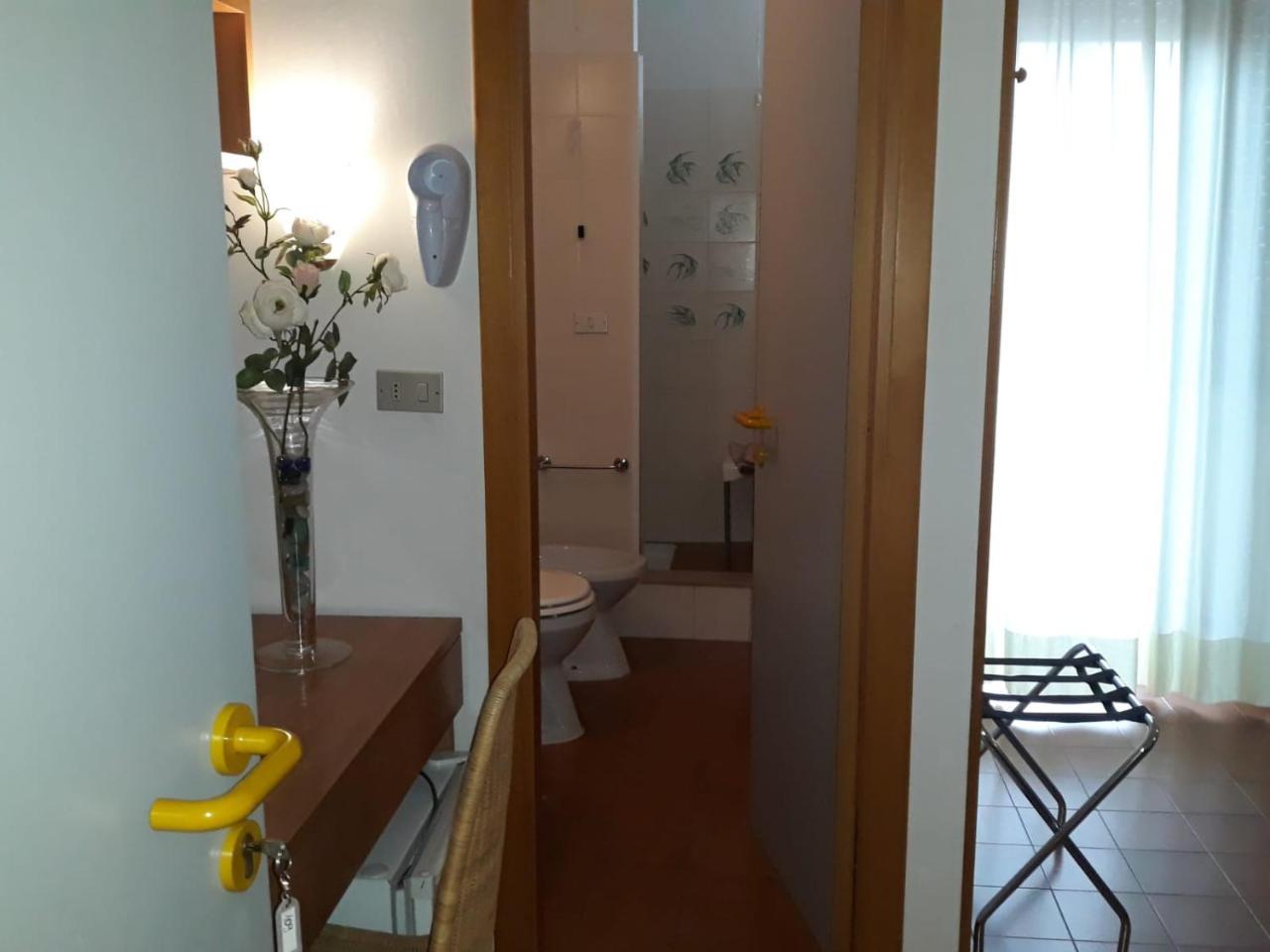 Hotel Leuco' Martinsicuro Esterno foto